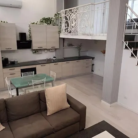Loft Navigli - Bocconi - Iulm * Милан
